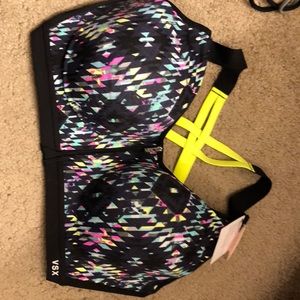 Victoria’s Secret sports bra 38ddd